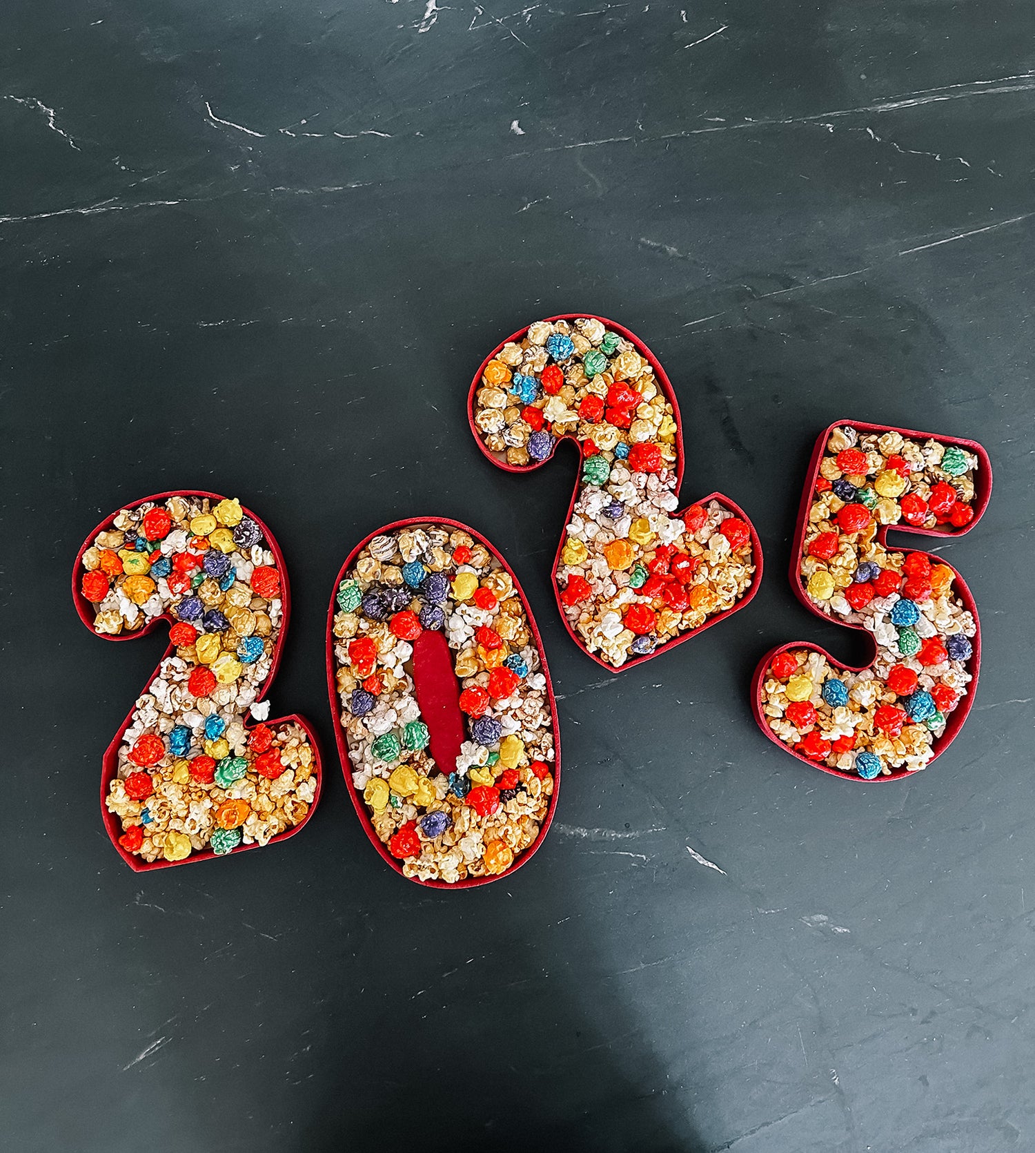 2025 Graduation Gift Box – Personalized Gourmet Treats & Message Card