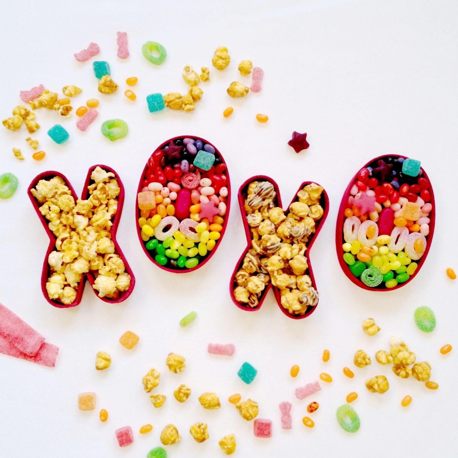 XOXO Gourmet Gift Box: Premium Edible Gift with Heartfelt Flair